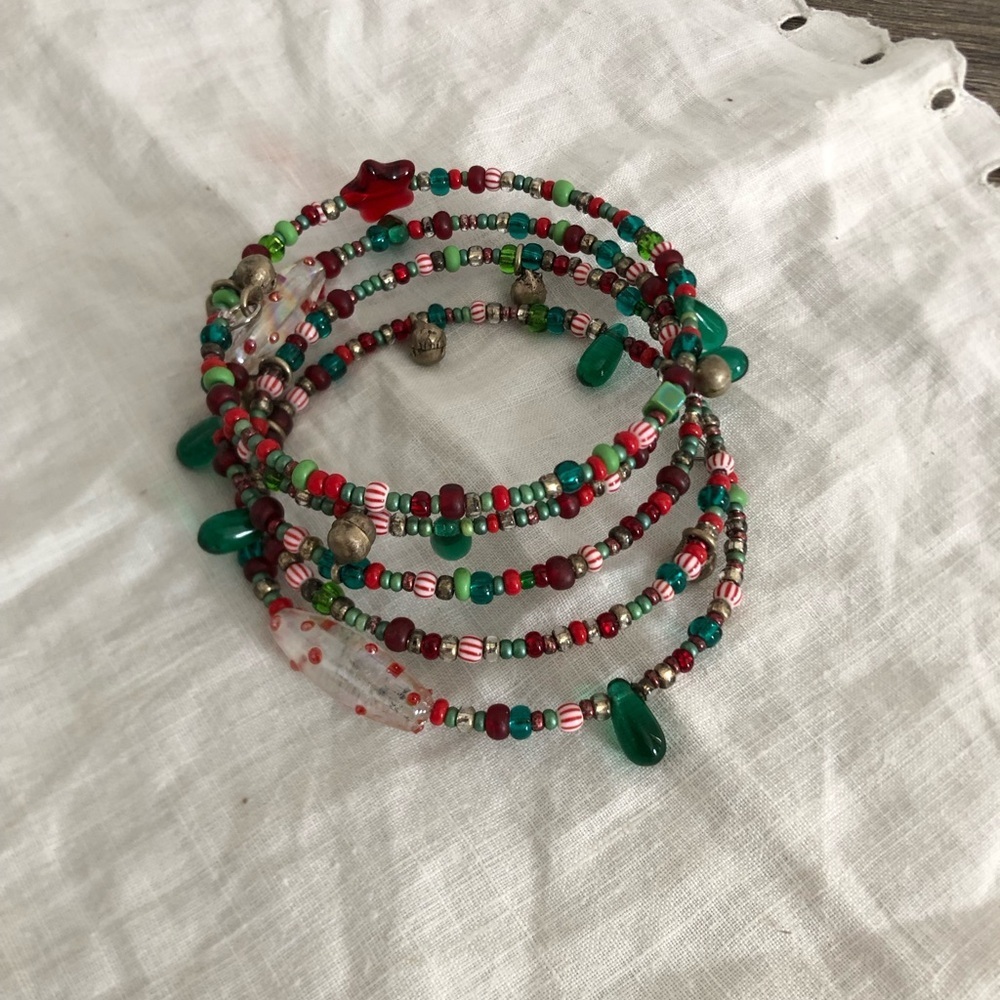 Vtg Red and Green Beaded Bracelet with Bells
